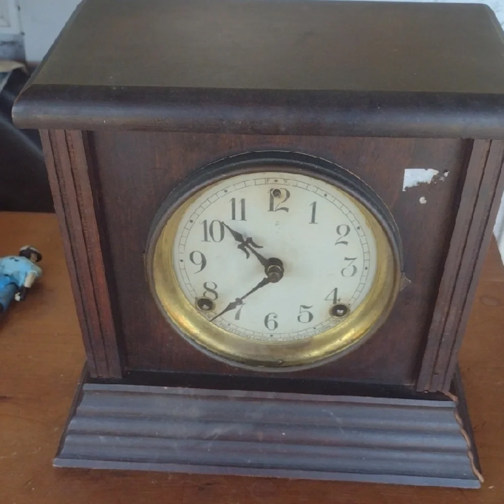 Antique Sessions Brown Wooden Mantel Clock